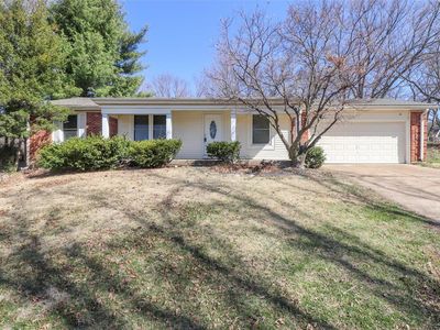5 Silverbrook Dr, Florissant, MO, 63033