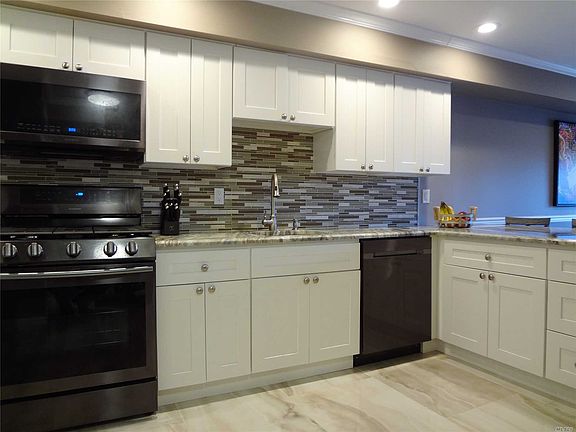 4th image of 11 Erin Ln