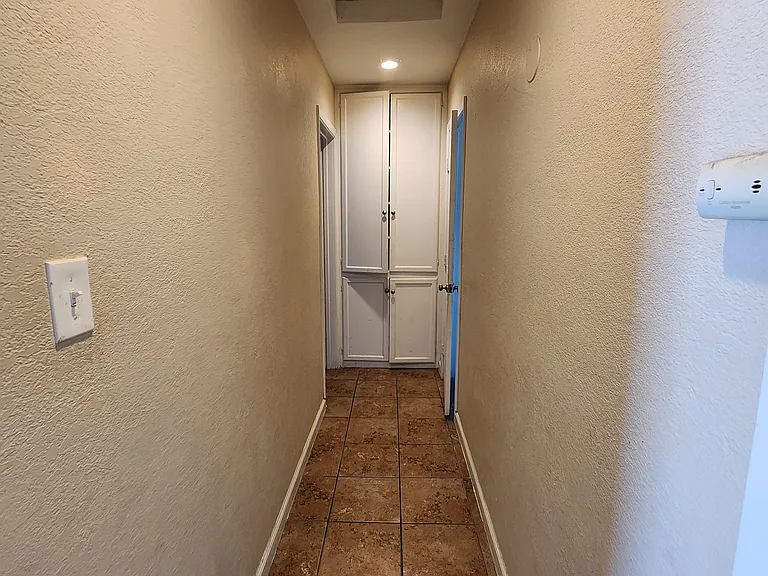 4992 Auburn Dr #C — Photo 5