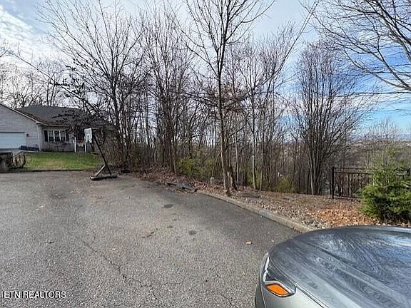4th image of 11207 Elm Crest Ln