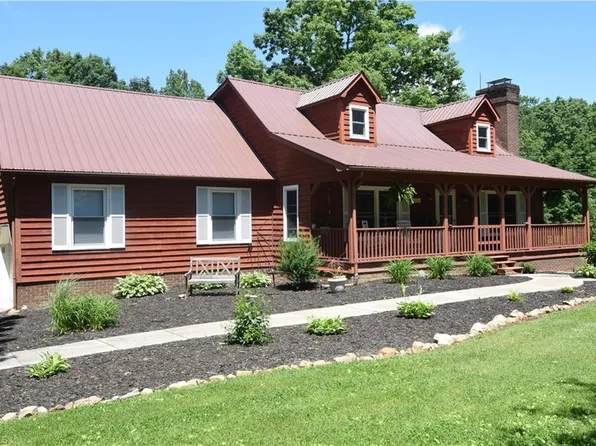 174 Brinkley Ln, Pilot Mtn, NC 27041