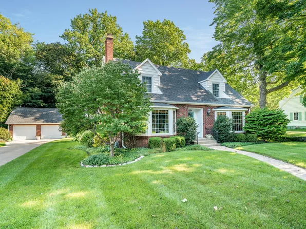 839 Superior St, South Haven, MI 49090