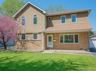 6404 Barrett St, Downers Grove, IL 60516
