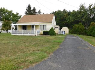 7571 Ridge Rd, Gasport, NY 14067