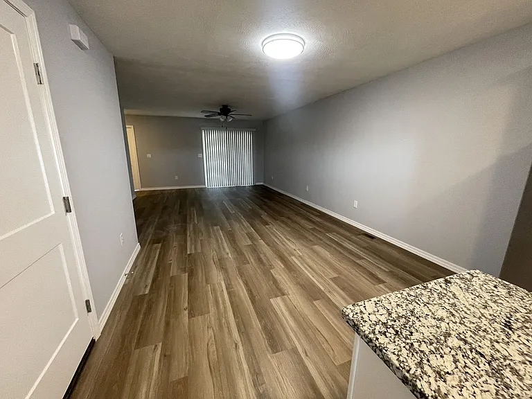 10 C St #B — Photo 10