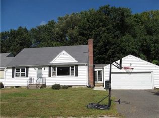 1981 Bronson Rd, Fairfield, CT 06824