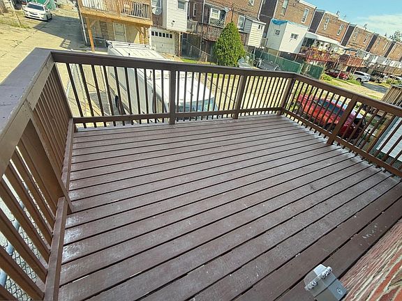 4th image of 1835 Dallas St