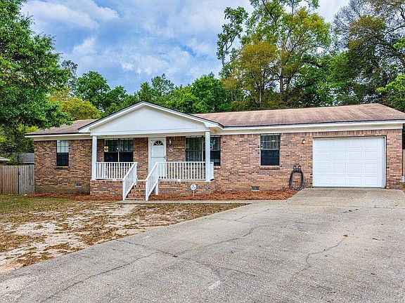 2nd image of 3904 Tonbridge Cir