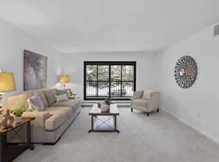 7500 Cahill Rd APT 103C, Edina, MN 55439