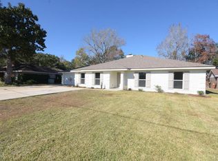 2440 S Shore Dr, Biloxi, MS 39532