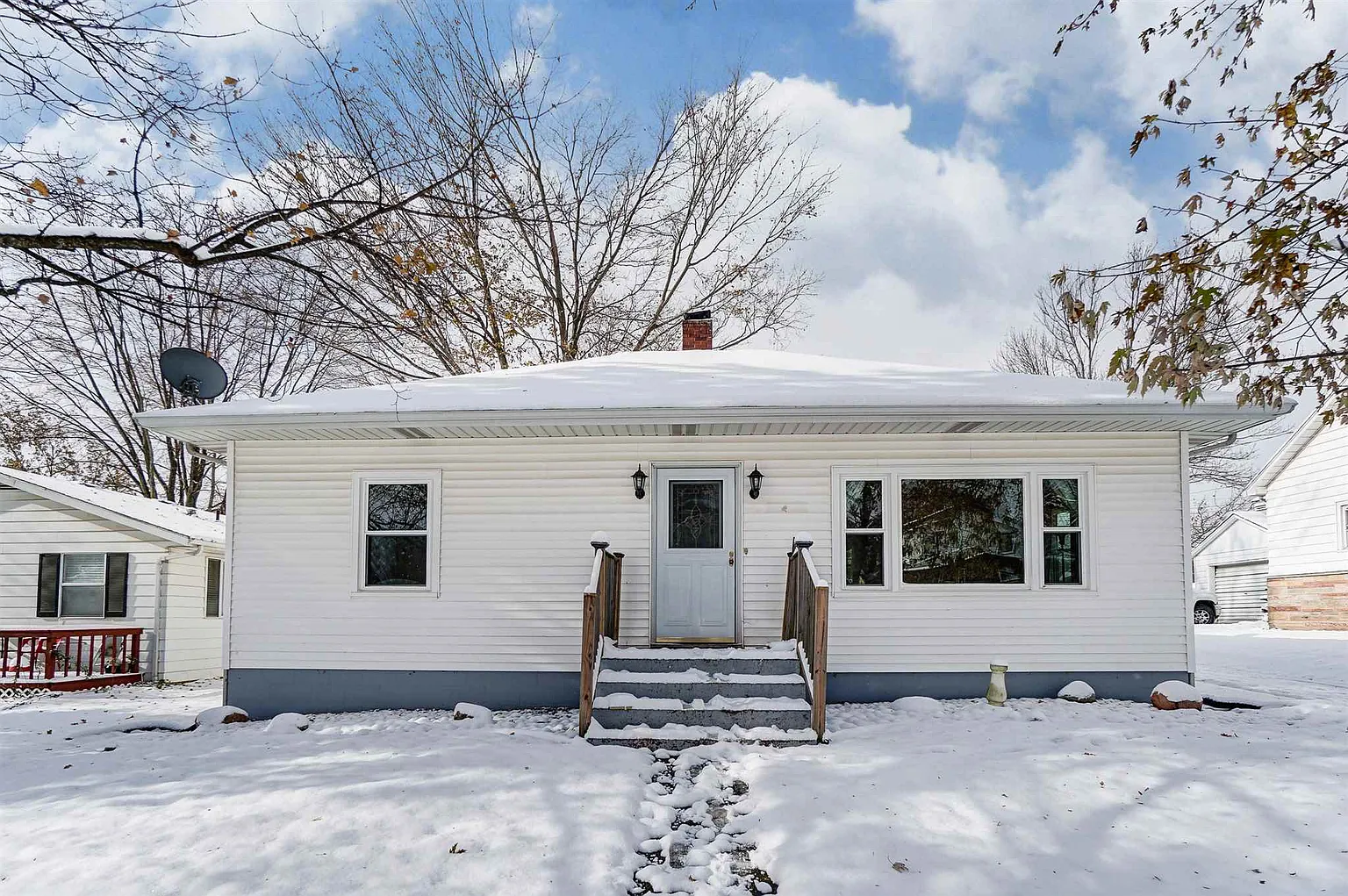 516 S Main St photo 1