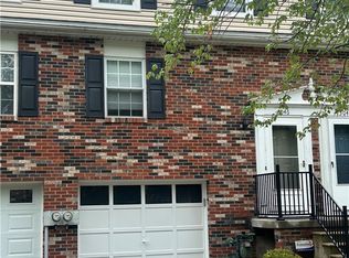 5046 Harvest Ln, Gibsonia, PA 15044