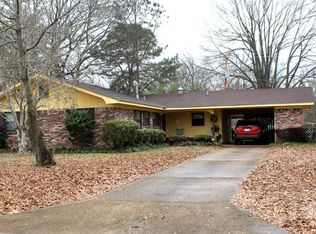 428 Springdale Dr, Columbus, MS 39702