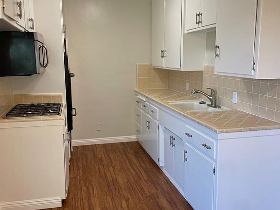 2nd image of 4350 N Lakewood Blvd APT 7