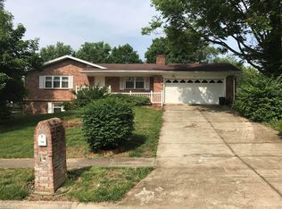 106 Lindenwood Ln, Frankfort, KY 40601