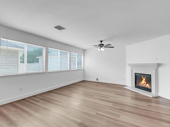 4th image of 6243 Settlers Lake Cir W