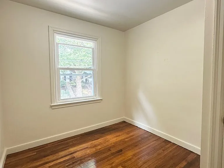 415 Fairview Ave — Photo 5