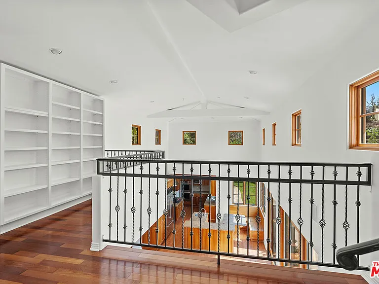 16820 W Sunset Blvd — Photo 12