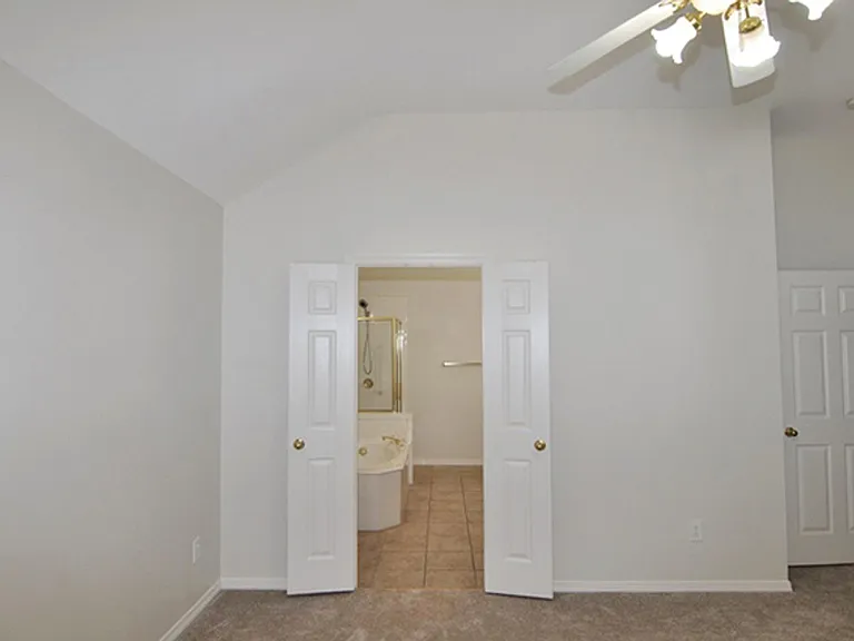 2767 Crystal Glenn Cir — Photo 17