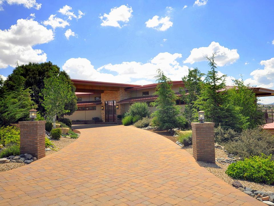 2nd image of 3385 Clearwater Dr
