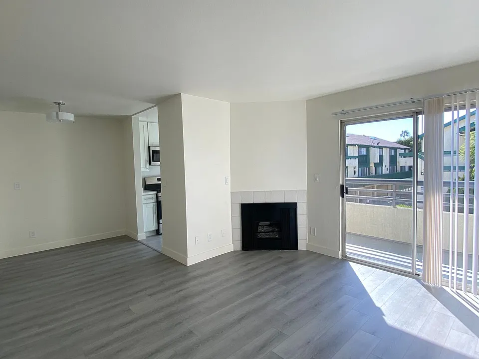 1250 N. June St. Los Angeles CA 90038