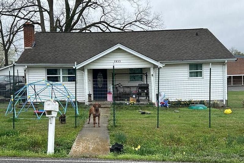 1st image of 1933 Mountain Rd