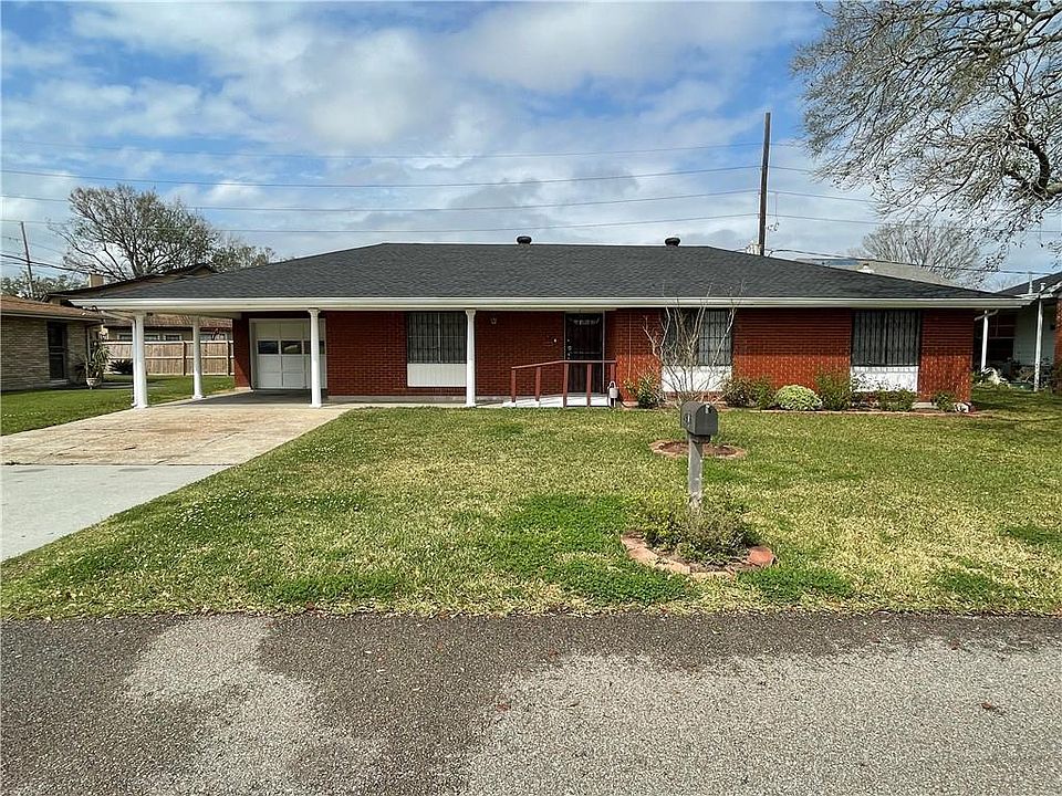 1st image of 4936 Alexis Dr