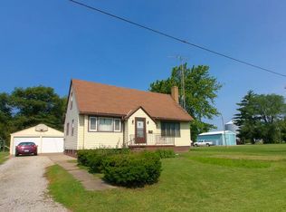 113 S Hunt St, Saybrook, IL 60952