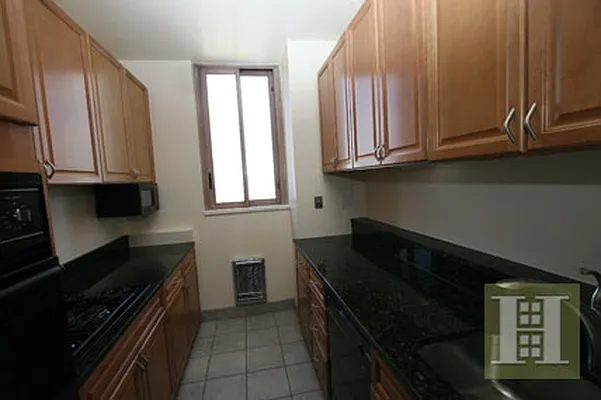 Rented by Halstead Real Estate | media 23