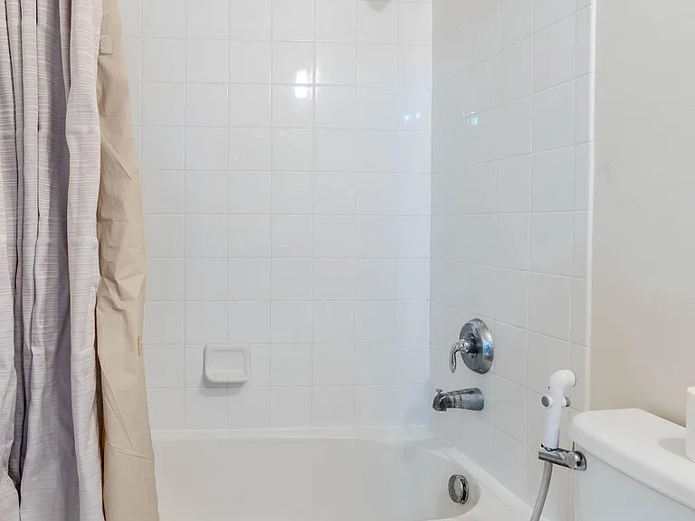 15316 Admiral Baker Cir — Photo 87