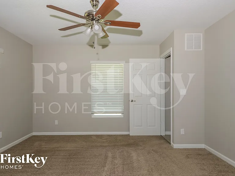 3765 SW Darby Ln — Photo 9