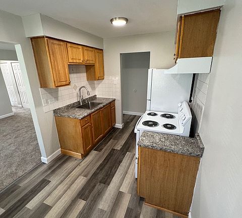 2nd image of 495 Madison Ave APT 1D