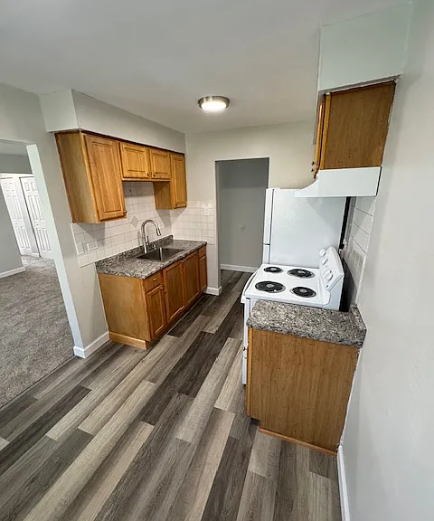 495 Madison Ave #1D — Photo 2