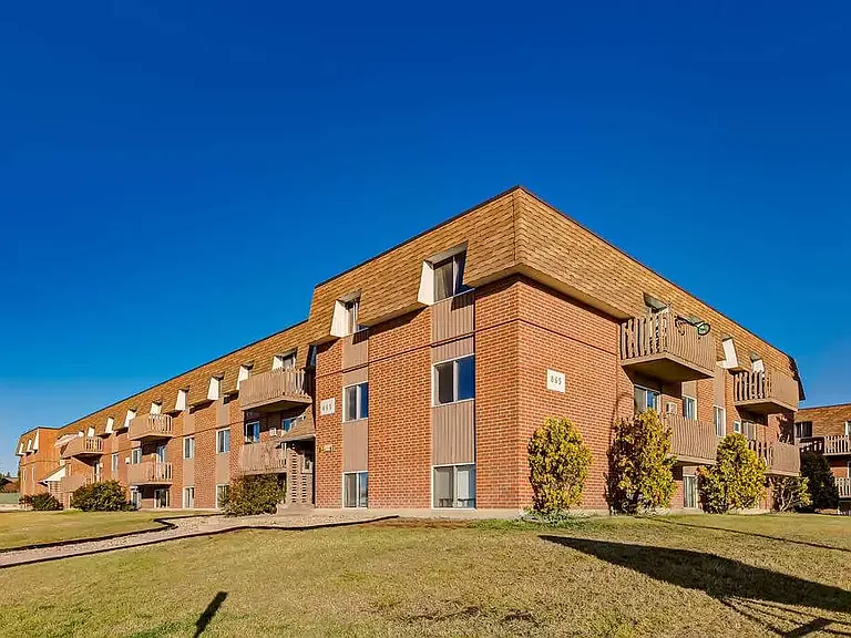 865 Confederation Dr — Photo 23