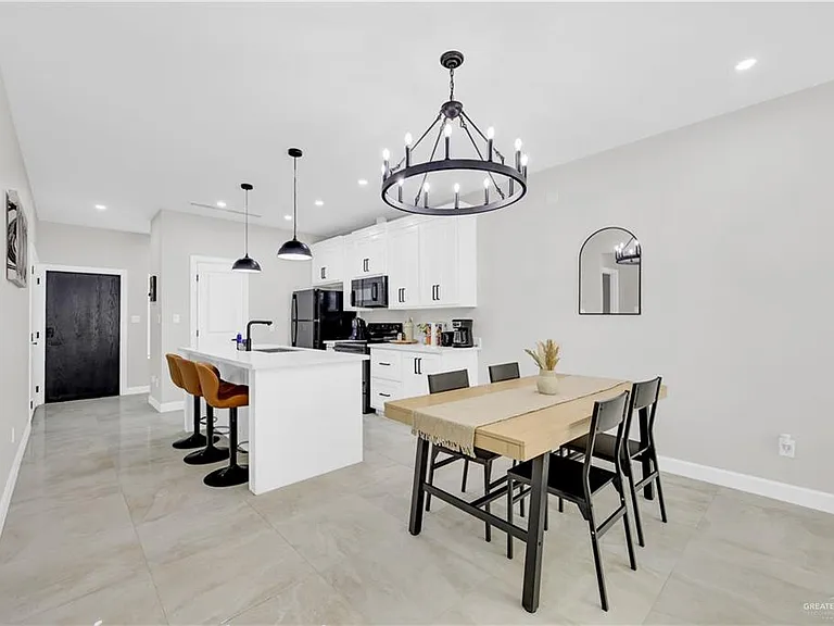 1700 Toronto Ave — Photo 7