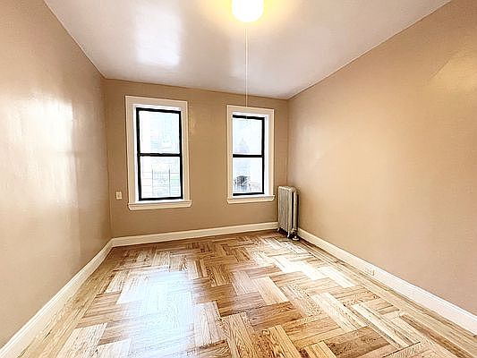 3rd image of 3820 Waldo Ave APT A