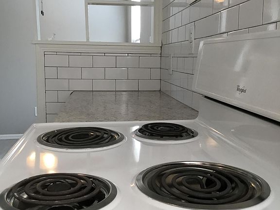 3rd image of 1921 Karen Dr