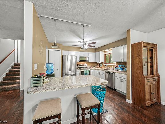 5th image of 5305 Beechwood Rd