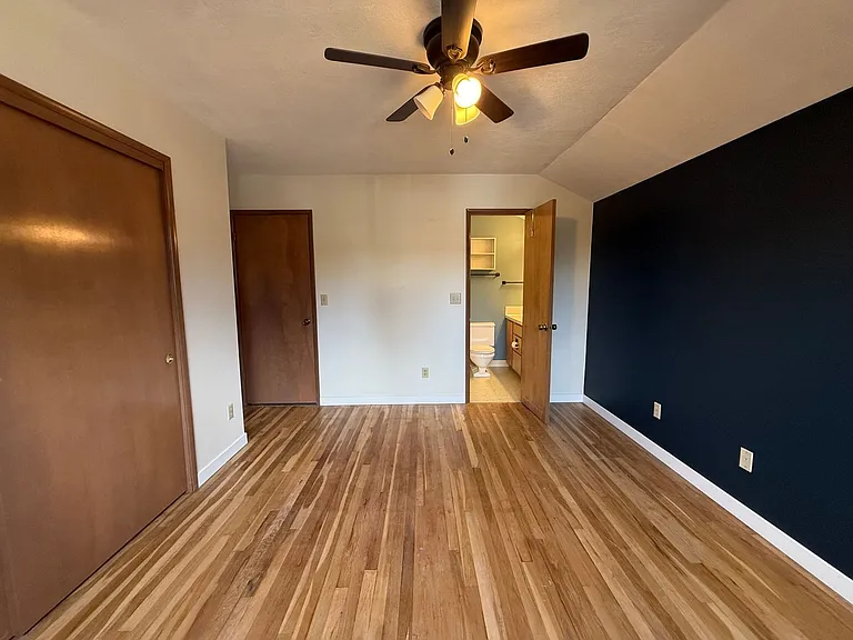 11820 SW Belmont Ter — Photo 19