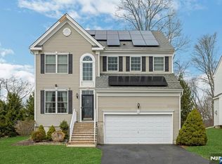 60 Helms Mill Rd, Hackettstown, NJ 07840