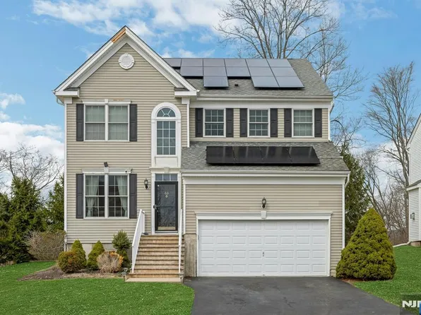 60 Helms Mill Rd, Hackettstown, NJ 07840