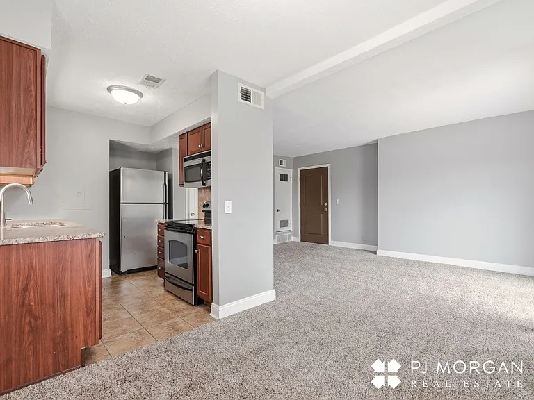 Mill Pointe — Photo 29