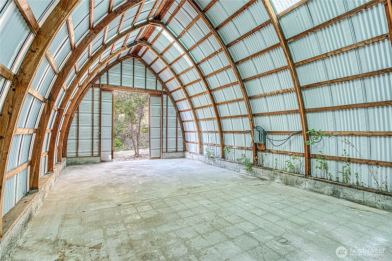 5th image of 8979 Olalla Canyon Road