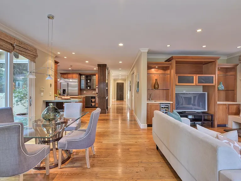 1190 Willow Glen Way — Photo 10