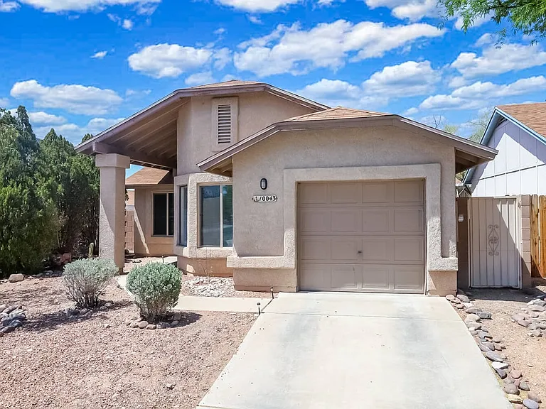 10043 E Bryonwood Ln — Photo 1
