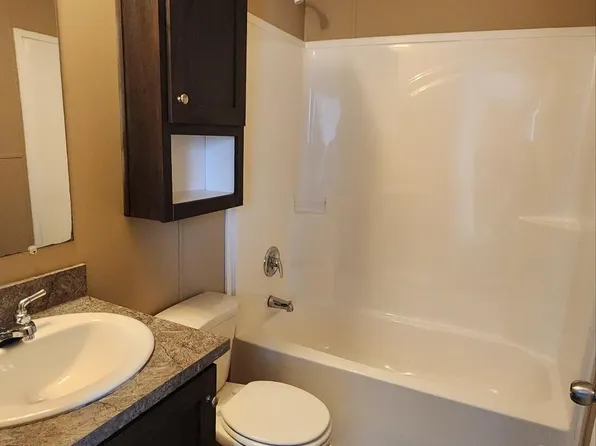 144 Mountainwood Dr, Davison, MI 48423