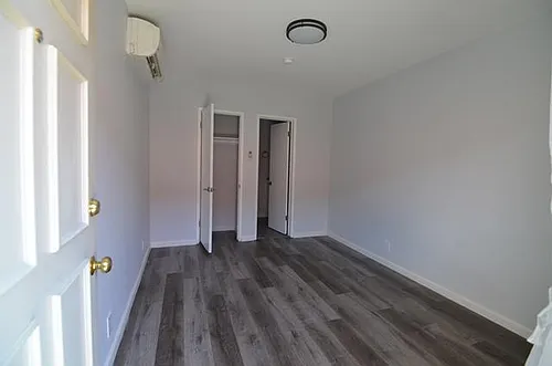 4315 Lennox Blvd #8 Photo 1