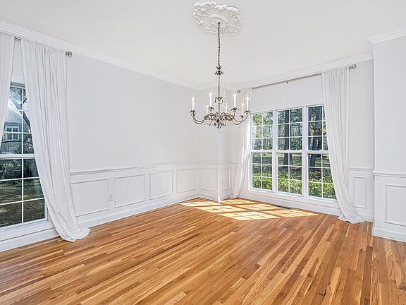 5th image of 3930 Colonel Vanderhorst Cir