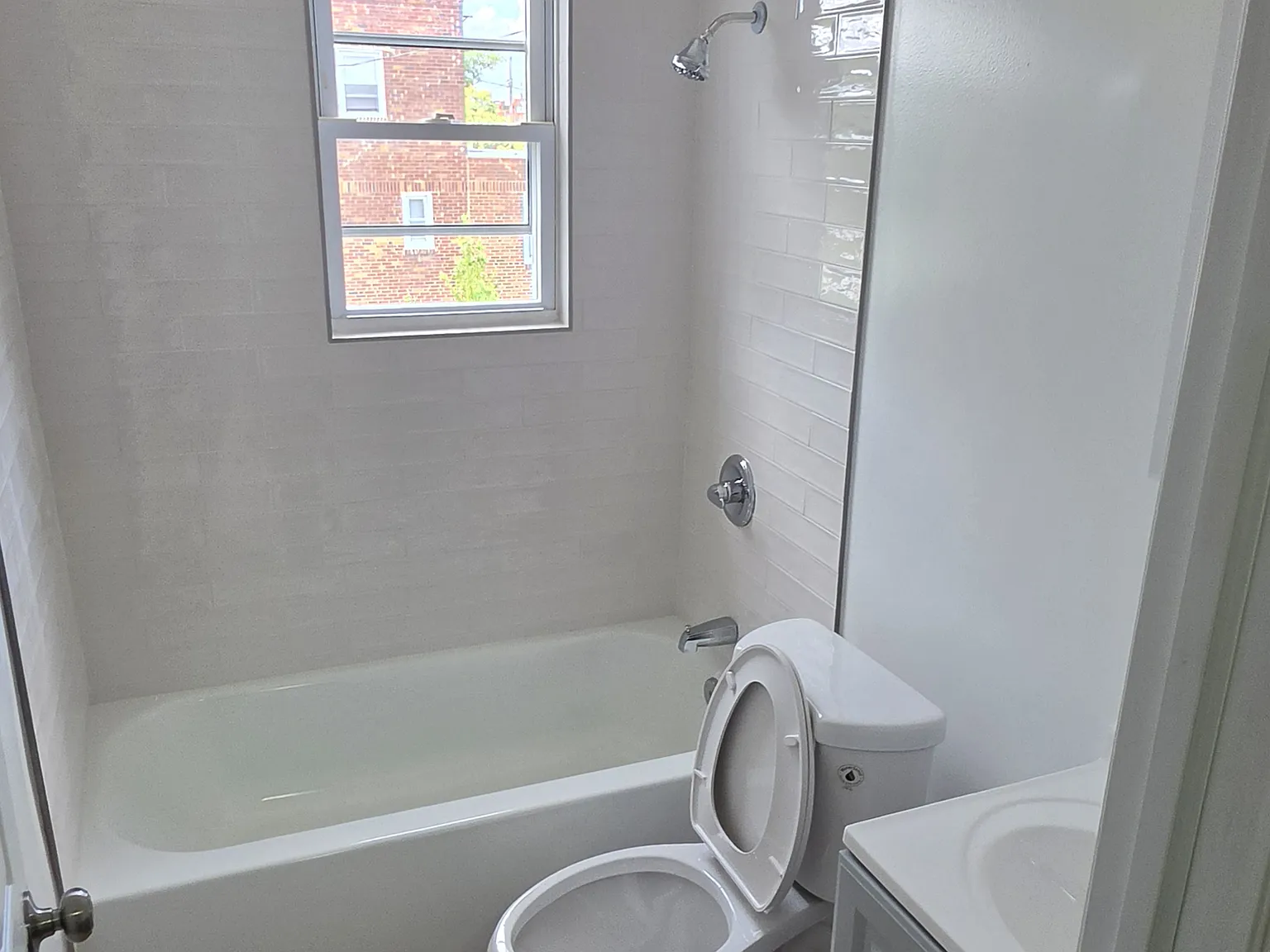 2 bed, $1,400 — Photo 1