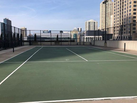 3rd image of 345 N Lasalle St #605